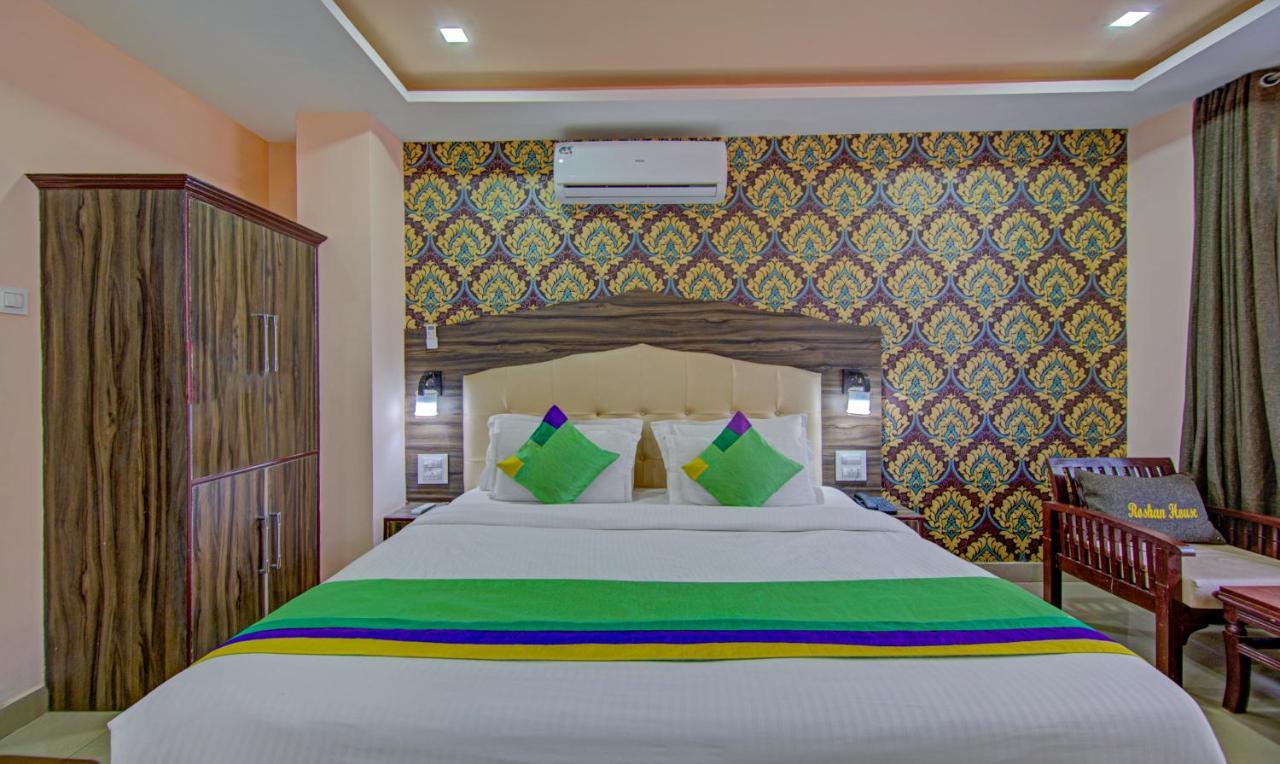 Treebo Roshan House With Valley View McLeod Ganj Exterior photo