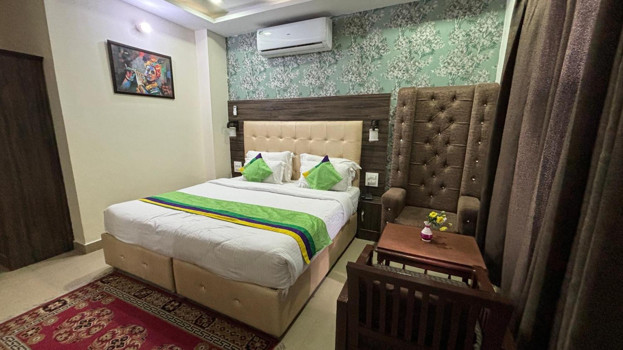 Treebo Roshan House With Valley View McLeod Ganj Exterior photo