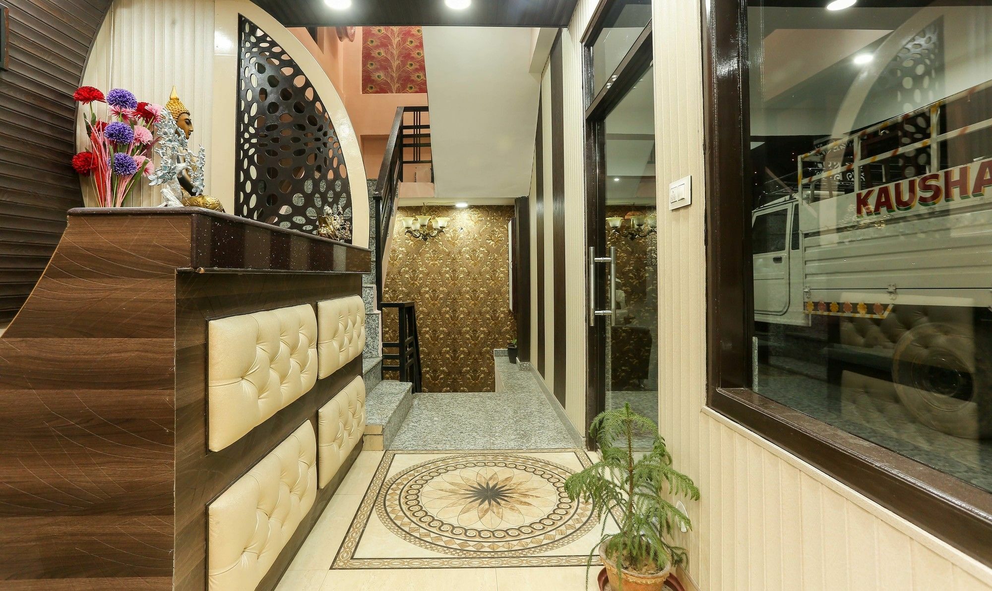 Treebo Roshan House With Valley View McLeod Ganj Exterior photo
